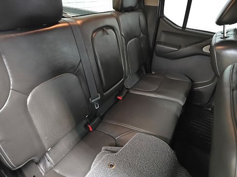 Used 2013 Nissan Frontier PRO-4X w/ Pro-4x Luxury Pkg image 17