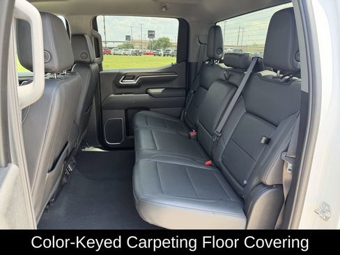 Used 2025 GMC Sierra 1500 SLT RWD image 32