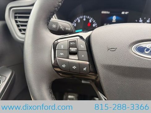 Used 2022 Ford Escape SE w/ SE Sport Appearance Package image 15