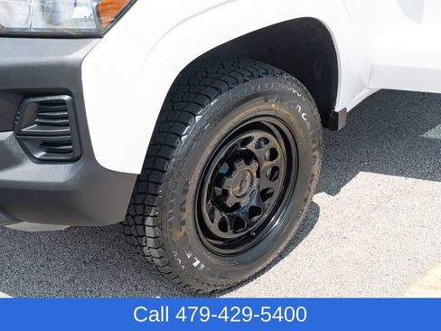 Used 2023 Chevrolet Colorado W/T w/ WT Convenience Package II AWD/4WD image 12