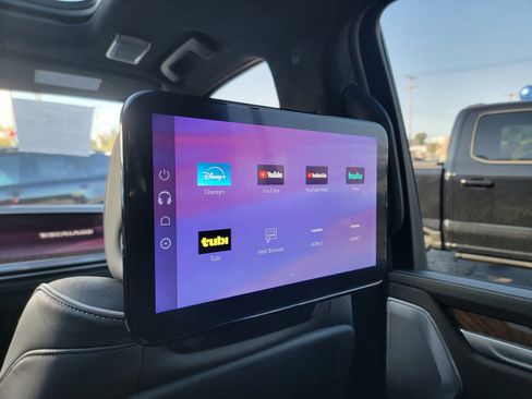 Used 2025 Cadillac Escalade Sport Platinum w/ LPO, ONYX Package image 22