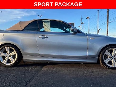 Used 2010 BMW 128i Convertible image 9