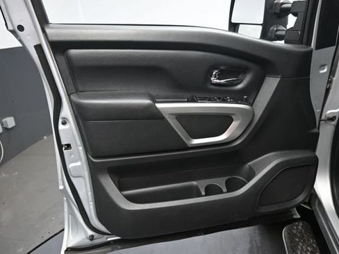 Used 2016 Nissan Titan XD AWD/4WD image 13