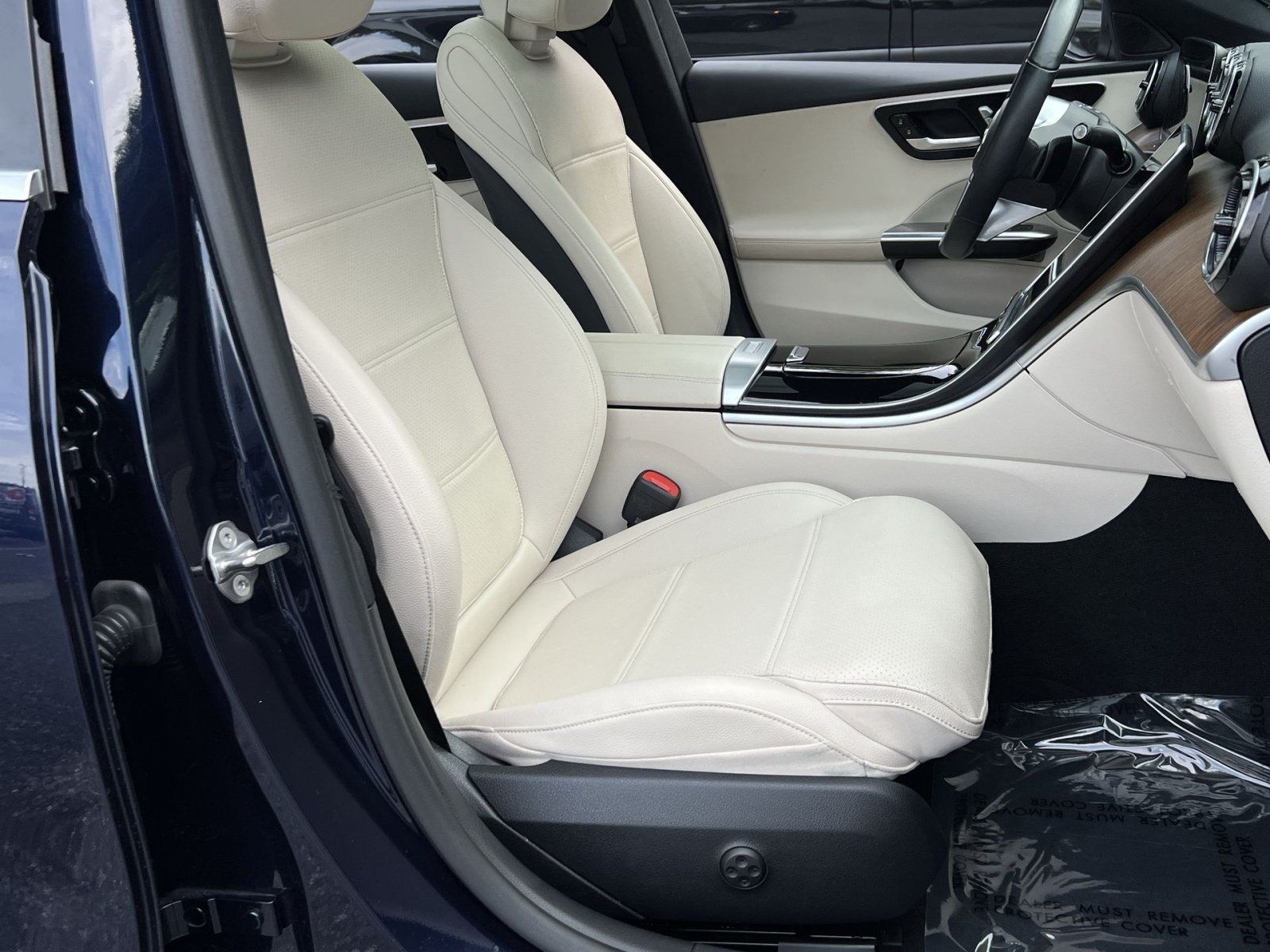 Used 2023 Mercedes-Benz C 300 4MATIC Sedan image 33