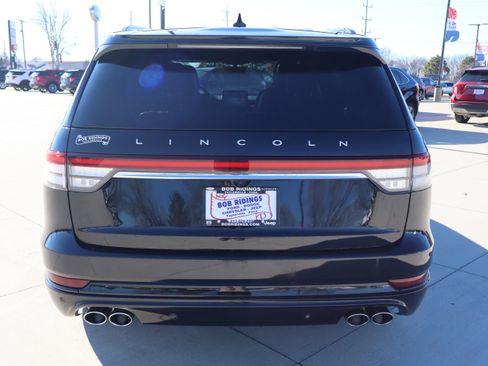 Used 2022 Lincoln Aviator Reserve w/ Equipment Group 201A image 6
