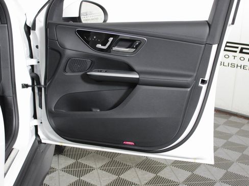 Certified 2025 Mercedes-Benz GLC 350e GLC 350e image 30