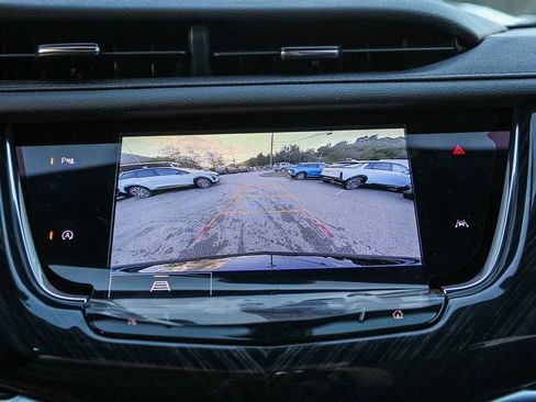 New 2025 Cadillac XT6 Premium Luxury image 24