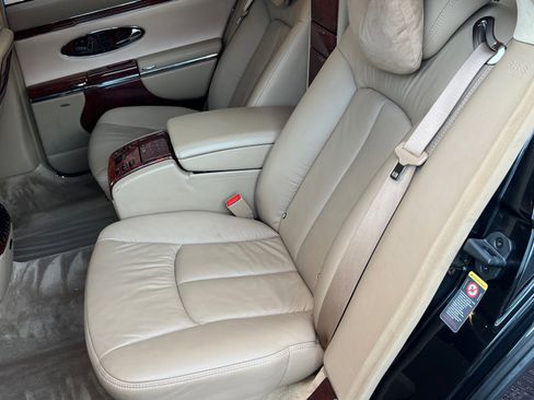 Used 2004 Maybach 57 image 41