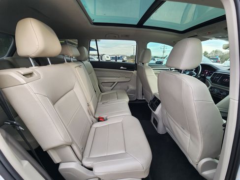 Used 2021 Volkswagen Atlas SEL R-Line image 14