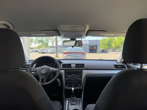 Used 2015 Volkswagen Passat 1.8T S image 21