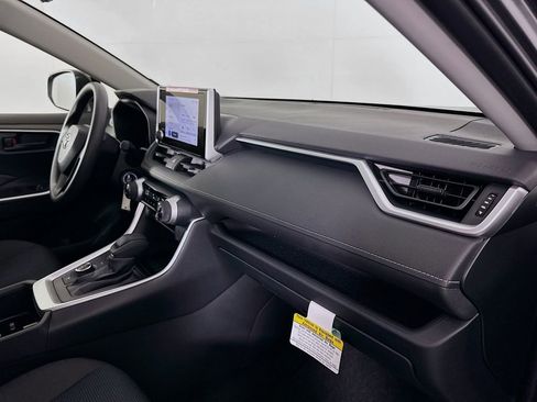 Certified 2025 Toyota RAV4 LE image 28