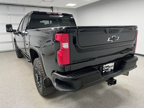 Used 2024 Chevrolet Silverado 3500 High Country w/ Technology Package AWD/4WD image 8