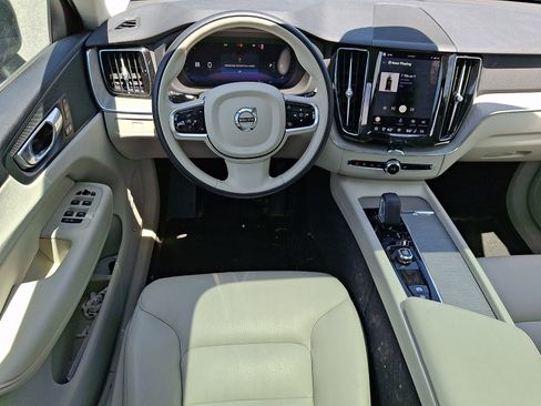 Used 2023 Volvo XC60 B5 Plus w/ Climate Package AWD/4WD image 11