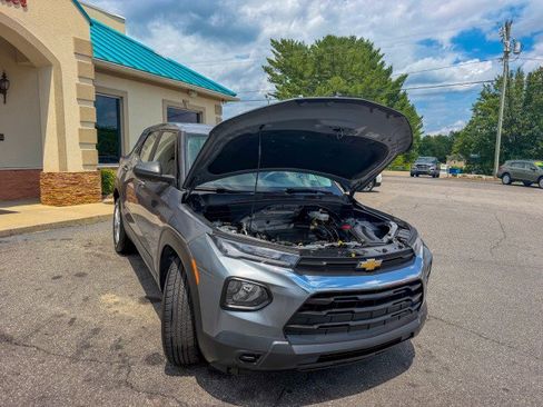 Used 2021 Chevrolet TrailBlazer LS FWD image 24