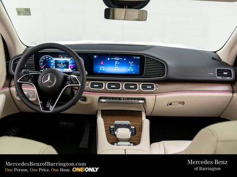 New 2026 Mercedes-Benz GLS 450 4MATIC image 11