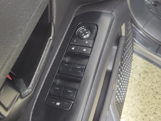 Used 2024 Toyota Tacoma SR5 AWD/4WD image 22