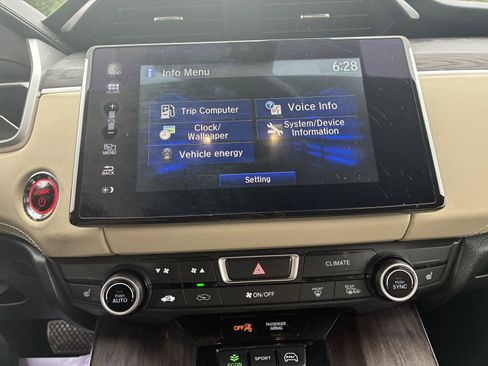 Used 2018 Honda Clarity Plug-In Hybrid image 25