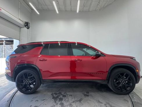 Used 2026 Chevrolet Traverse RS w/ LPO, Floor Liner Package FWD image 15