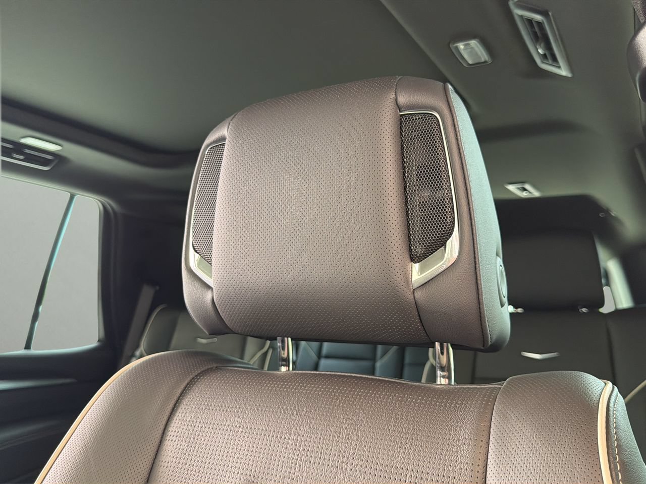 Used 2025 Cadillac Escalade Sport AWD/4WD image 14