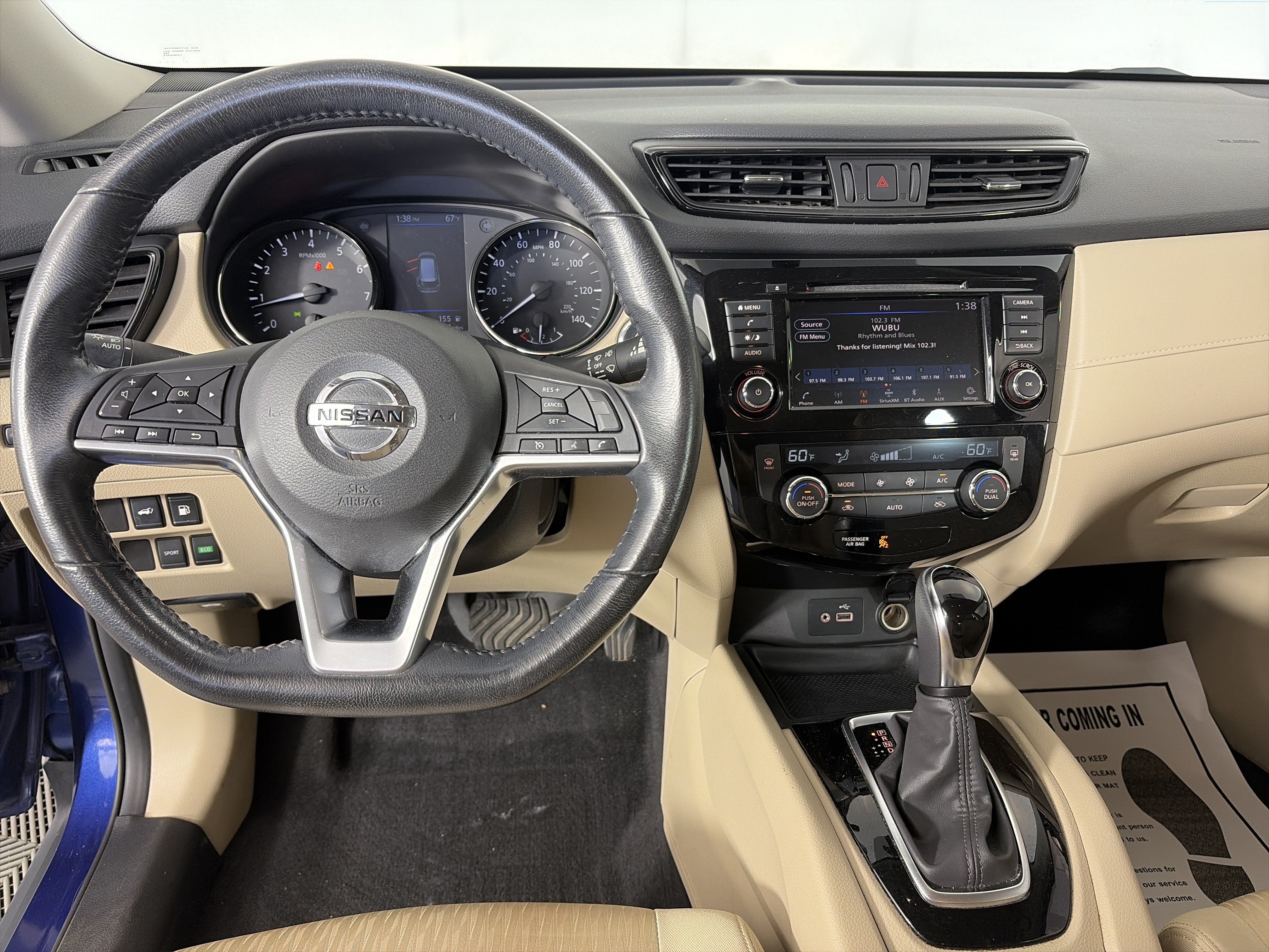 Used 2018 Nissan Rogue SV FWD image 3