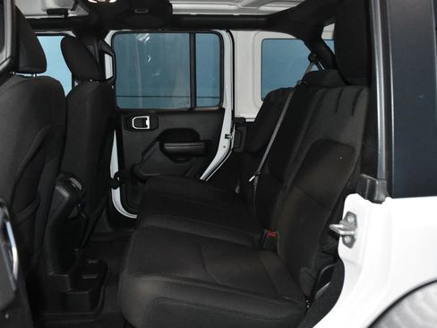 Used 2023 Jeep Wrangler Unlimited image 19