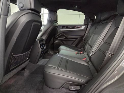 Certified 2026 Porsche Cayenne Coupe AWD/4WD image 11