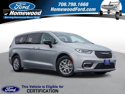 Used 2024 Chrysler Pacifica Touring-L