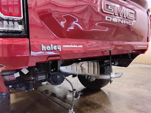 Used 2024 GMC Canyon Denali AWD/4WD image 18