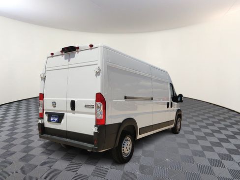 Used 2025 RAM ProMaster 2500 w/ Convenience Group FWD image 4