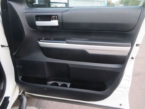 Used 2014 Toyota Tundra SR5 image 31