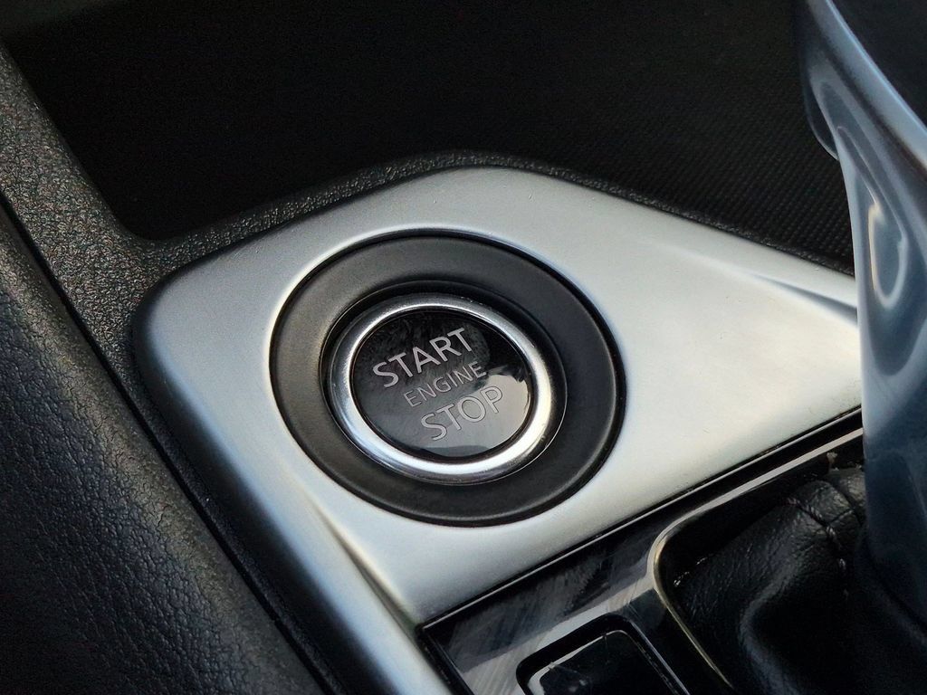 Used 2023 Nissan Sentra SV FWD image 16