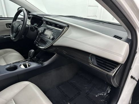 Used 2013 Toyota Avalon XLE FWD image 22