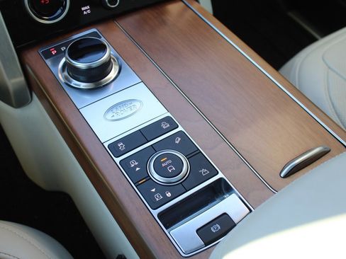 Used 2022 Land Rover Range Rover Westminster Edition image 25