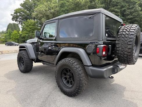 Used 2025 Jeep Wrangler Sport AWD/4WD image 5