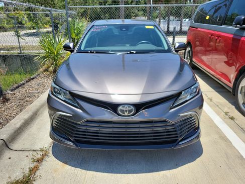 Used 2021 Toyota Camry LE FWD image 2