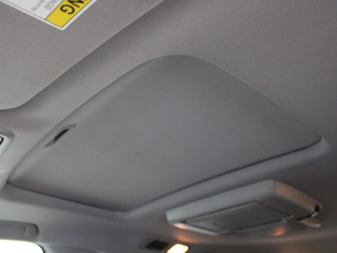 Used 2018 Honda Odyssey Elite image 45