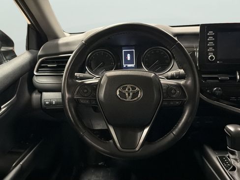 Used 2024 Toyota Camry SE w/ Cold Weather Package FWD image 22