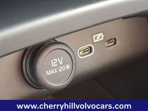 Certified 2025 Volvo XC40 B5 Core w/ Protection Package Premier image 27