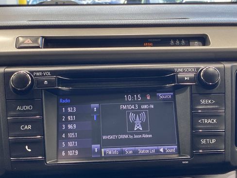 Used 2018 Toyota RAV4 LE w/ All Weather Liner Package AWD/4WD image 16