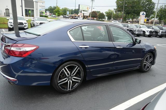 Used 2016 Honda Accord Sport image 9