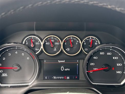 Used 2021 Chevrolet Tahoe Z71 image 32