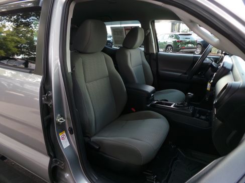 Used 2018 Toyota Tacoma SR w/ SR Convenience Package RWD image 15