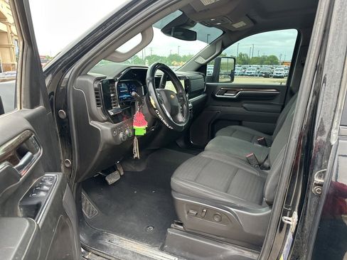 Used 2024 Chevrolet Silverado 3500 LT w/ Texas Edition image 11