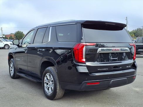 Used 2024 GMC Yukon SLE image 5