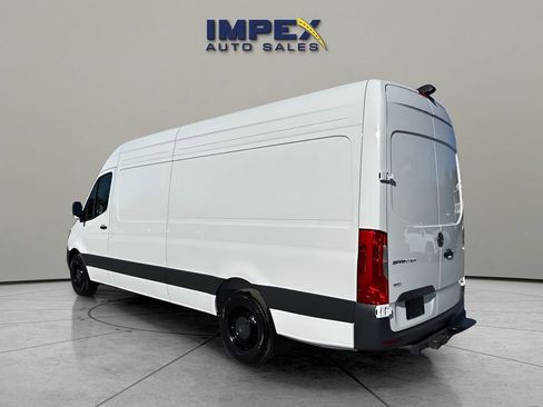 Used 2025 Mercedes-Benz Sprinter 2500 image 3