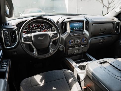 Used 2021 Chevrolet Silverado 1500 RST image 4