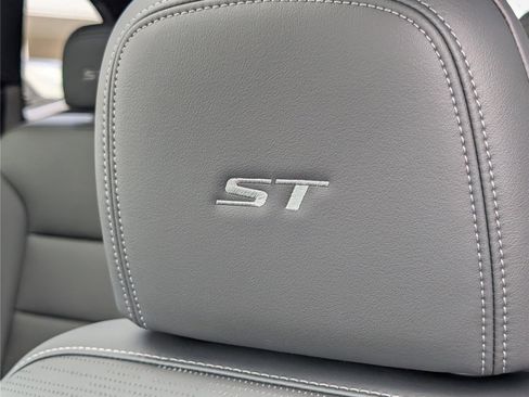 New 2026 Buick Enclave Sport Touring w/ Power Package image 21