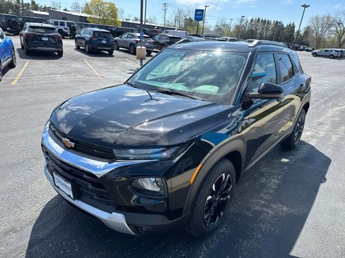 Used 2023 Chevrolet TrailBlazer LT w/ Convenience Package FWD image 11