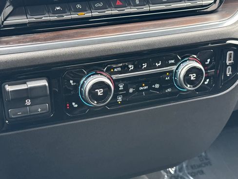 Used 2025 GMC Sierra 1500 SLT image 22