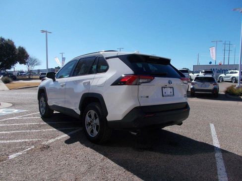 Used 2023 Toyota RAV4 XLE w/ XLE Grade Weather Package image 3